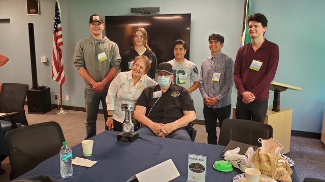 Lake Washington Institute of Technology Scholarship Recipients (back). Parker Surprenant, Saraiyah Hotrum, Samuel Tojincastro, Norberto Madrigallopez, Jacob Green (not pictured - Abdullah Khoajakhail) Elizabeth Kiteley and Shag Clark (front)